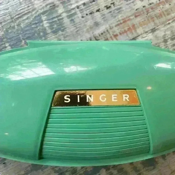 Vintage Singer Buttonholer, Jadite Green Case, Circa 1960’s, Vintage - Picture 9 of 12